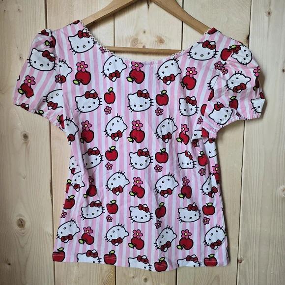 Hello Kitty Sanrio Hot Topic Apples Flowers Bow Blouse Womens Small/Medium - Picture 10 of 13